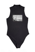 Női ujjatlan magasnyakú body (  Robert Capa - A milicista halála )