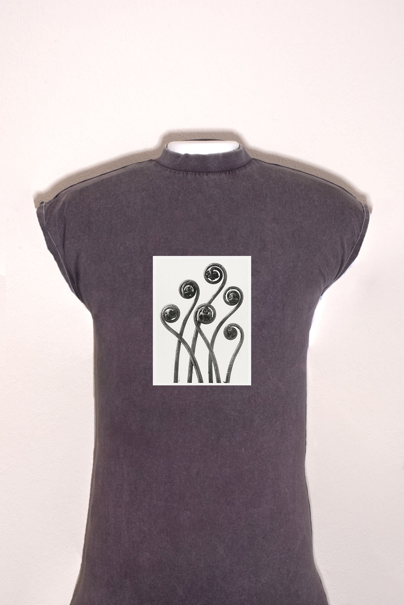 Hosszú női ruha ( Karl Blossfeldt - Adiantum pedatum )