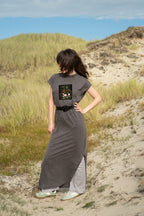 Hosszú női ruha (O.D. Ottesen - Still Life with Roses and Strawberries)