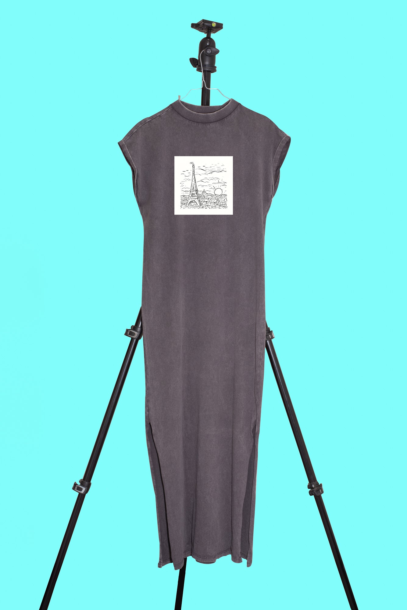 Hosszú női ruha (Leo Gestel - View of the Eiffel Tower in Paris)