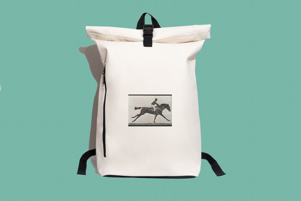Modern stílusú hátizsák laptop zsebbel (Eadweard Muybridge - A galloping horse and rider)